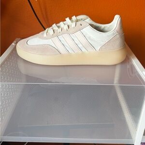 adidas Women Cream & White Retro Court Sneaker